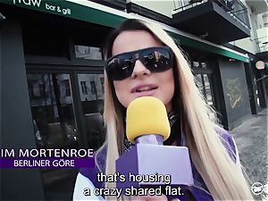 arses BESUCH - platinum-blonde German porno star ravages insane devotee