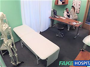 FakeHospital medic gets super-sexy patients coochie moist